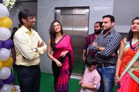 Meenakshi Dixit Launches Naturals Salon
